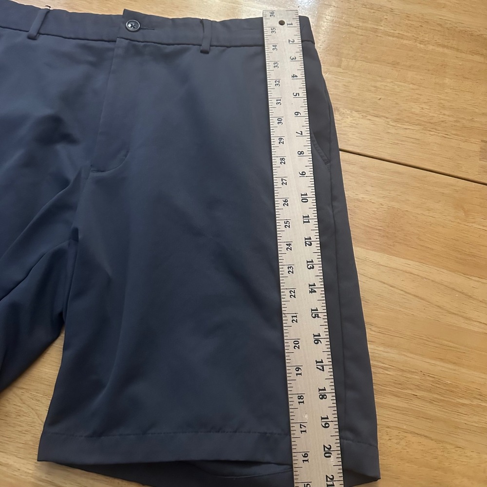 Greg Norman Tasso Elba Mens 36 Gray Golf Shorts Shark Logo Performance Polyester - Picture 6 of 9